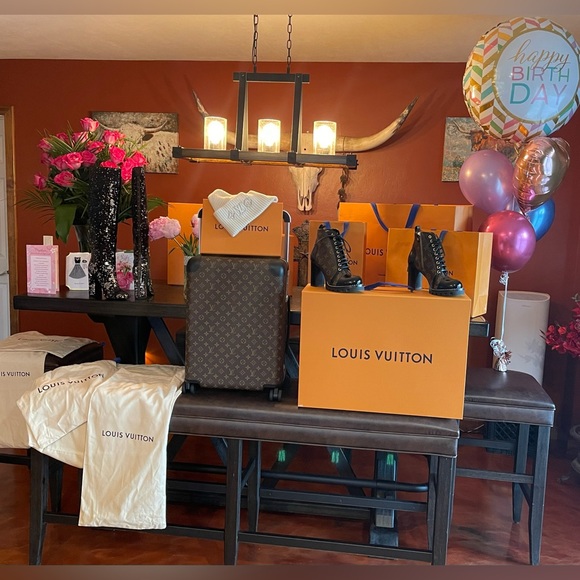 Meet your Posher, Jax - Picture 8 of 17